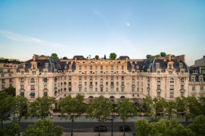 Au Peninsula Paris