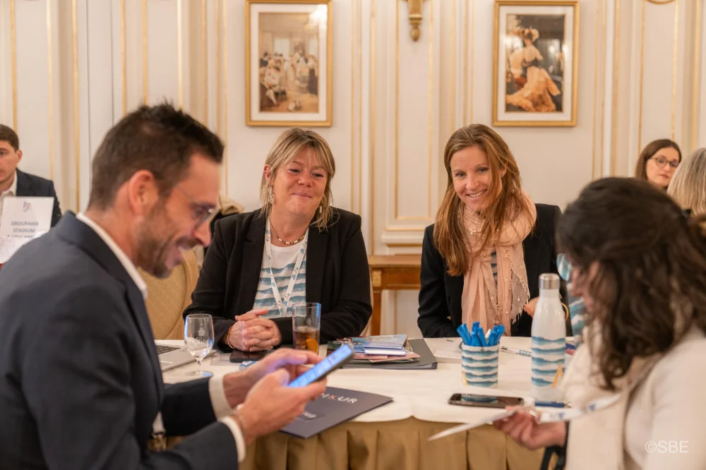 Echanges%252520et%252520rencontres%252520a%252520lAfterwork%252520Seminaires%252520Business%252520Events.jpg